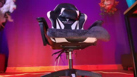 Vanelope online show from August 15, 5:55 am