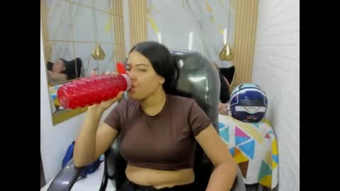 vanessa online show from August 12, 6:43 pm