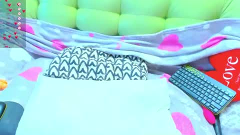 vanessa_florence online show from August 14, 5:55 am