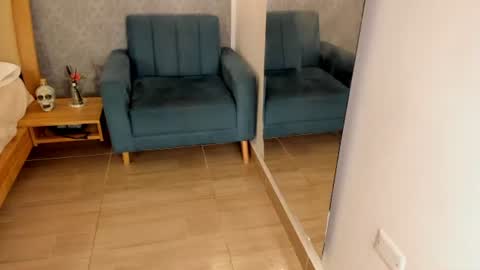 vanessa_foxyy online show from August 14, 3:32 am