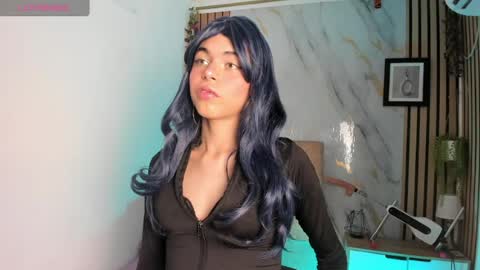 vanessa_jenner online show from August 17, 2:38 am