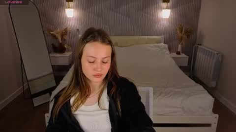 Vanessa online show from August 1, 6:52 am
