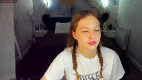 Vanessa online show from August 4, 2:19 am