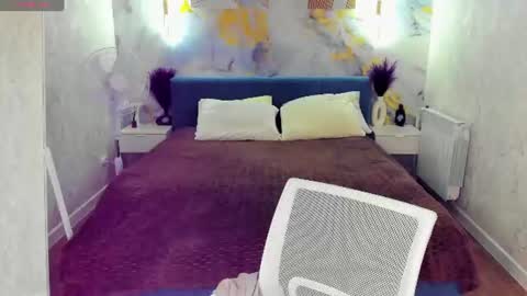 Vanessa online show from August 4, 5:37 am