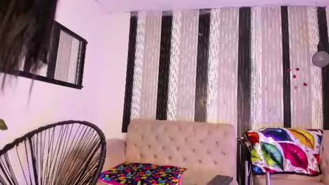 vanessa_wild2 online show from August 12, 1:02 pm
