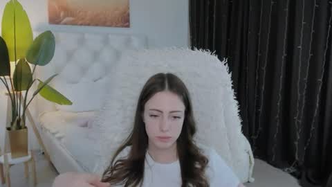 vanessaanerson online show from August 4, 2:58 pm