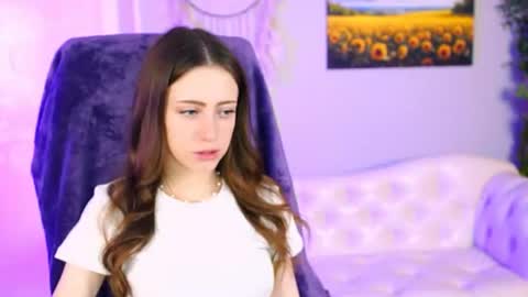 vanessaanerson online show from August 6, 10:14 am