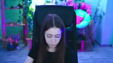 vanessaanerson online show from August 11, 10:06 am