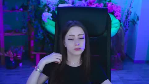 vanessaanerson online show from August 11, 1:57 pm