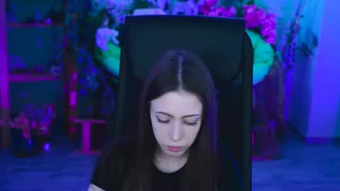 vanessaanerson online show from August 11, 3:03 pm
