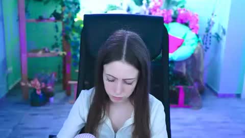 vanessaanerson online show from August 12, 10:17 am