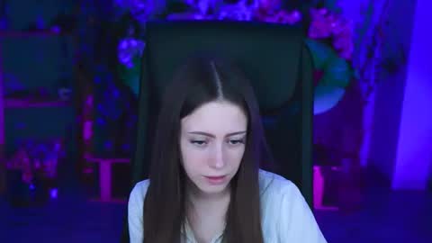 vanessaanerson online show from August 12, 2:52 pm
