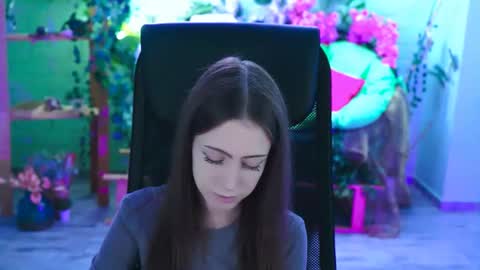 vanessaanerson online show from August 13, 10:29 am