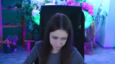 vanessaanerson online show from August 13, 11:35 am