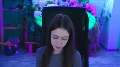 vanessaanerson online show from August 13, 1:47 pm