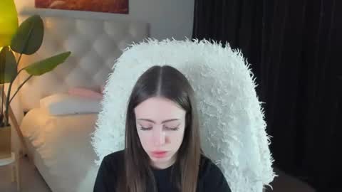 vanessaanerson online show from August 14, 4:43 pm