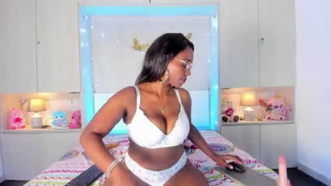 Vanessa online show from August 7, 1:38 am