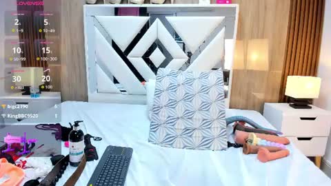 vanessahard_as online show from August 7, 11:38 pm