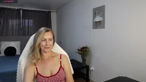 Vanessa  online show from August 12, 1:24 pm