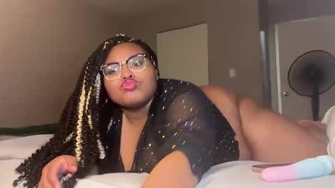 vanessaskyies online show from May 16, 2:44 am