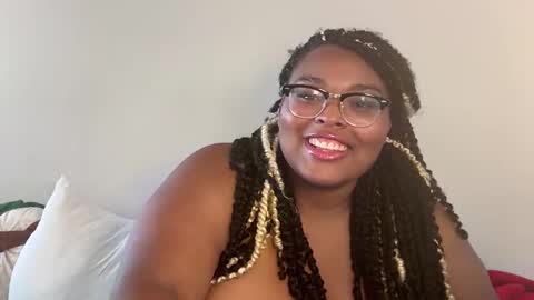 vanessaskyies online show from May 31, 8:00 pm