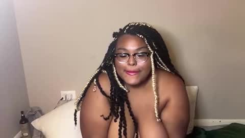 vanessaskyies online show from June 1, 1:08 am