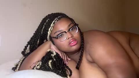vanessaskyies online show from June 1, 5:32 am