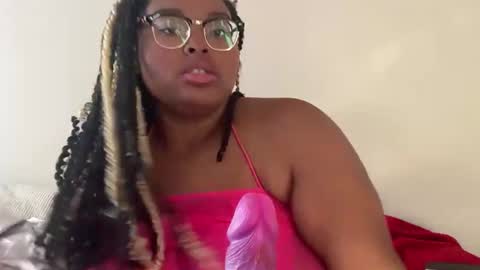 vanessaskyies online show from June 9, 10:05 pm