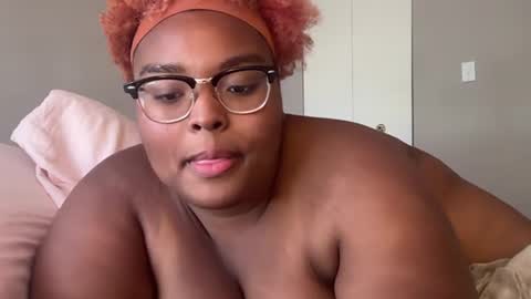 vanessaskyies online show from August 15, 5:06 pm