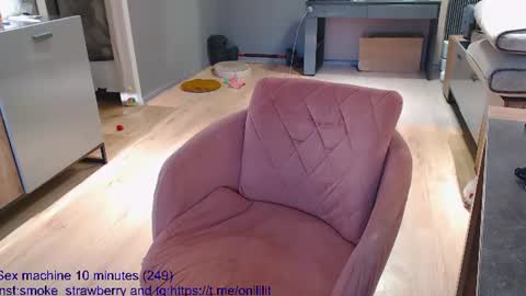 vanessatenderness online show from August 9, 8:04 am