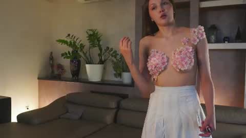 vanitaeleby online show from August 4, 2:03 pm