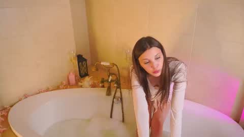 vanitaeleby online show from August 13, 5:38 pm