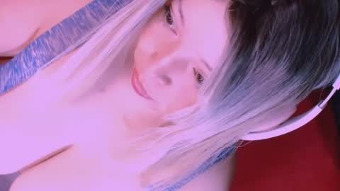 free  follow me online show from July 4, 11:45 am