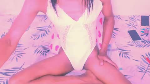 vannesascott online show from July 12, 3:51 pm