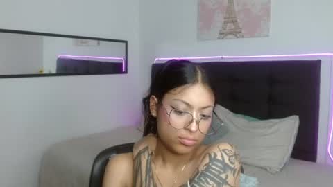 vane online show from August 15, 6:17 am