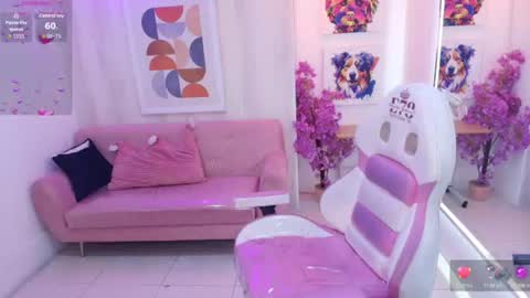   online show from August 4, 4:48 pm