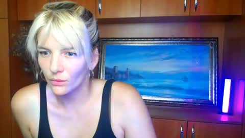 Vanessa online show from August 4, 6:54 am