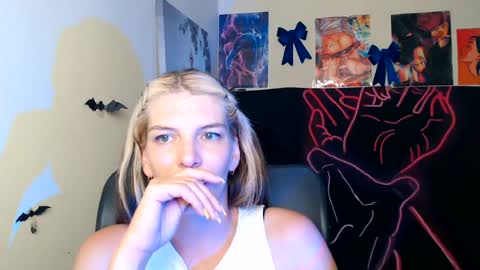 Vanessa online show from August 10, 9:55 am
