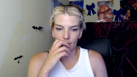Vanessa online show from August 10, 12:06 pm