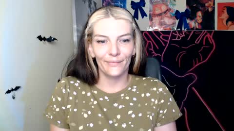 Vanessa online show from August 11, 6:10 pm