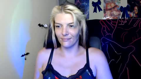 Vanessa online show from August 12, 6:16 am