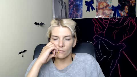 Vanessa online show from August 13, 6:49 am