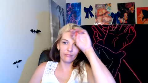Vanessa online show from August 15, 9:02 am