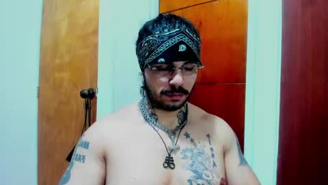 vanvelckan_ online show from July 2, 5:41 am