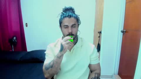 vanvelckan_ online show from July 21, 2:04 am