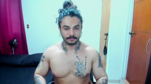 vanvelckan_ online show from July 21, 6:28 am