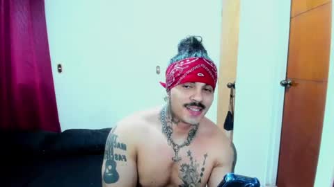 vanvelckan_ online show from July 27, 6:52 am