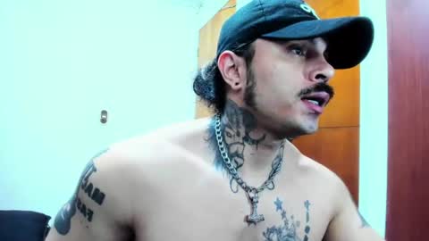 vanvelckan_ online show from August 2, 12:34 pm