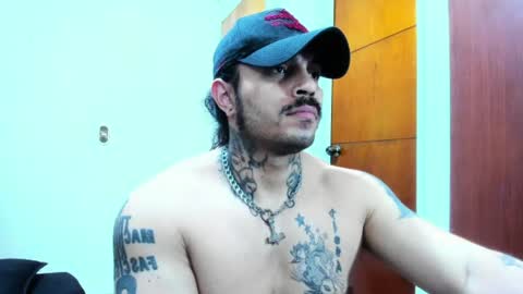 vanvelckan_ online show from August 6, 11:48 pm