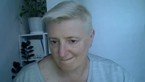 vea_motty online show from July 27, 4:45 pm